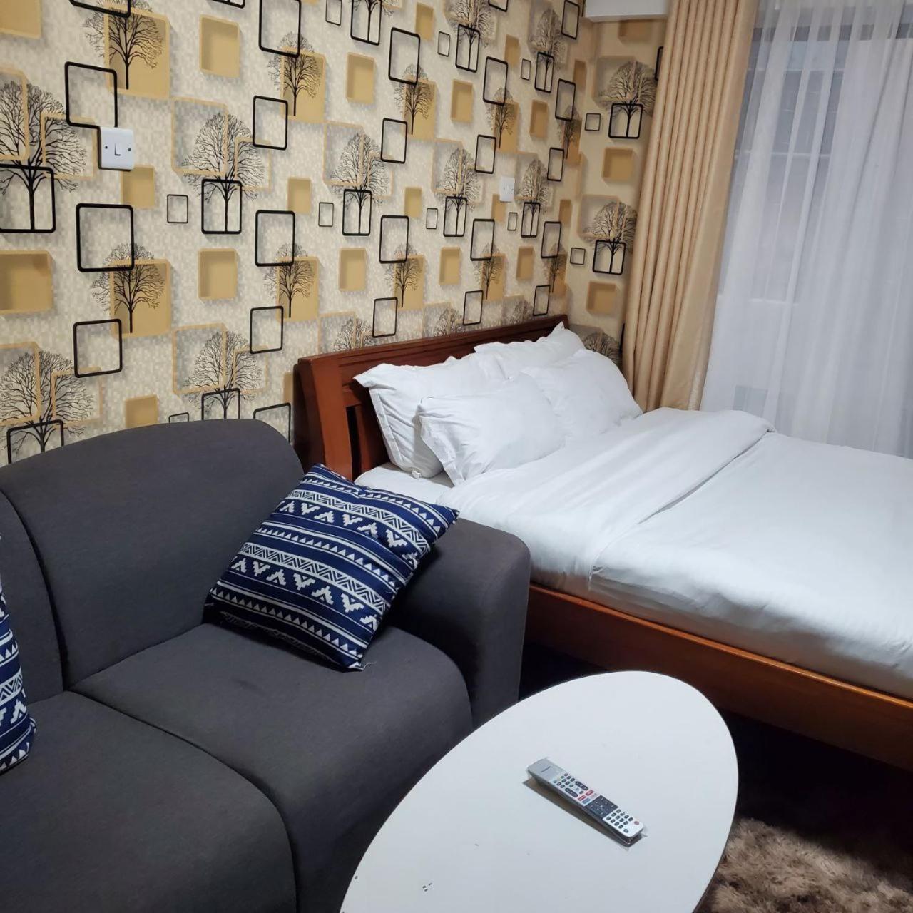 Lovely & Cozy Compact Studio Near Airport With Rooftop View Διαμέρισμα Ναϊρόμπι Εξωτερικό φωτογραφία