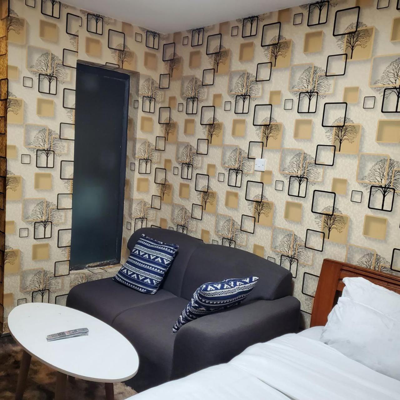 Lovely & Cozy Compact Studio Near Airport With Rooftop View Διαμέρισμα Ναϊρόμπι Εξωτερικό φωτογραφία