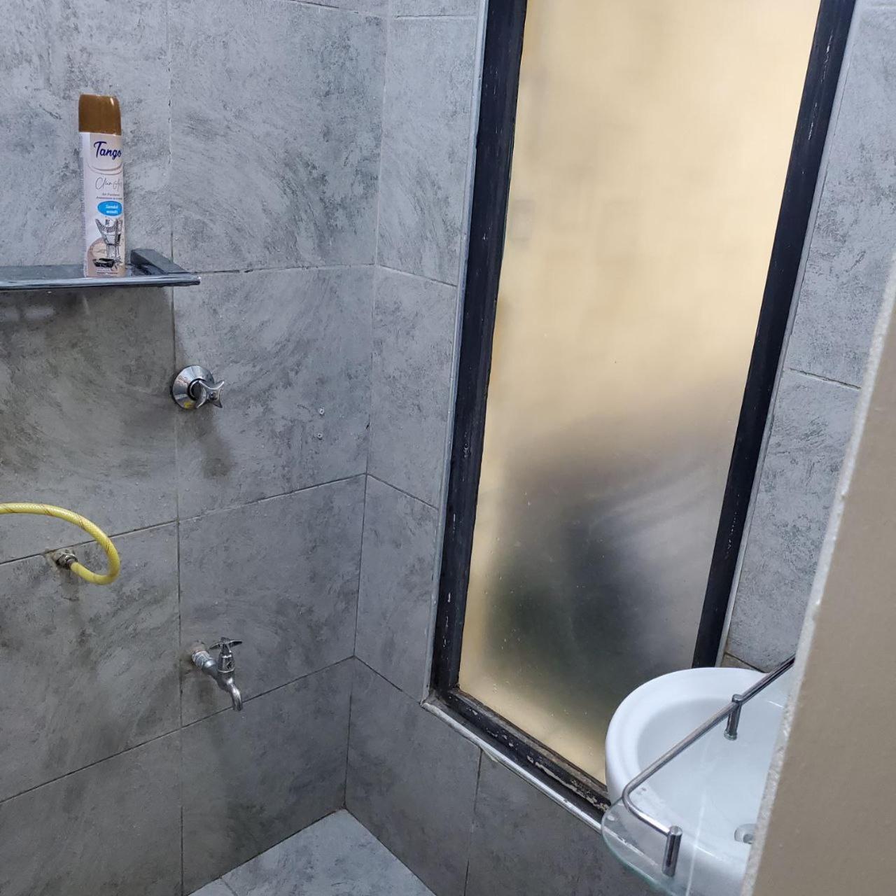 Lovely & Cozy Compact Studio Near Airport With Rooftop View Διαμέρισμα Ναϊρόμπι Εξωτερικό φωτογραφία