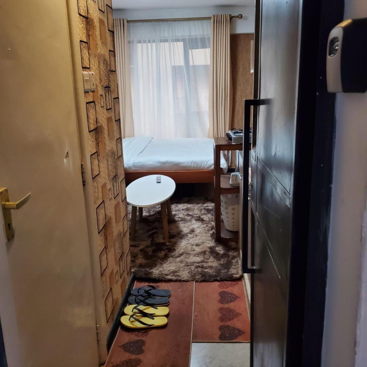 Lovely & Cozy Compact Studio Near Airport With Rooftop View Διαμέρισμα Ναϊρόμπι Εξωτερικό φωτογραφία
